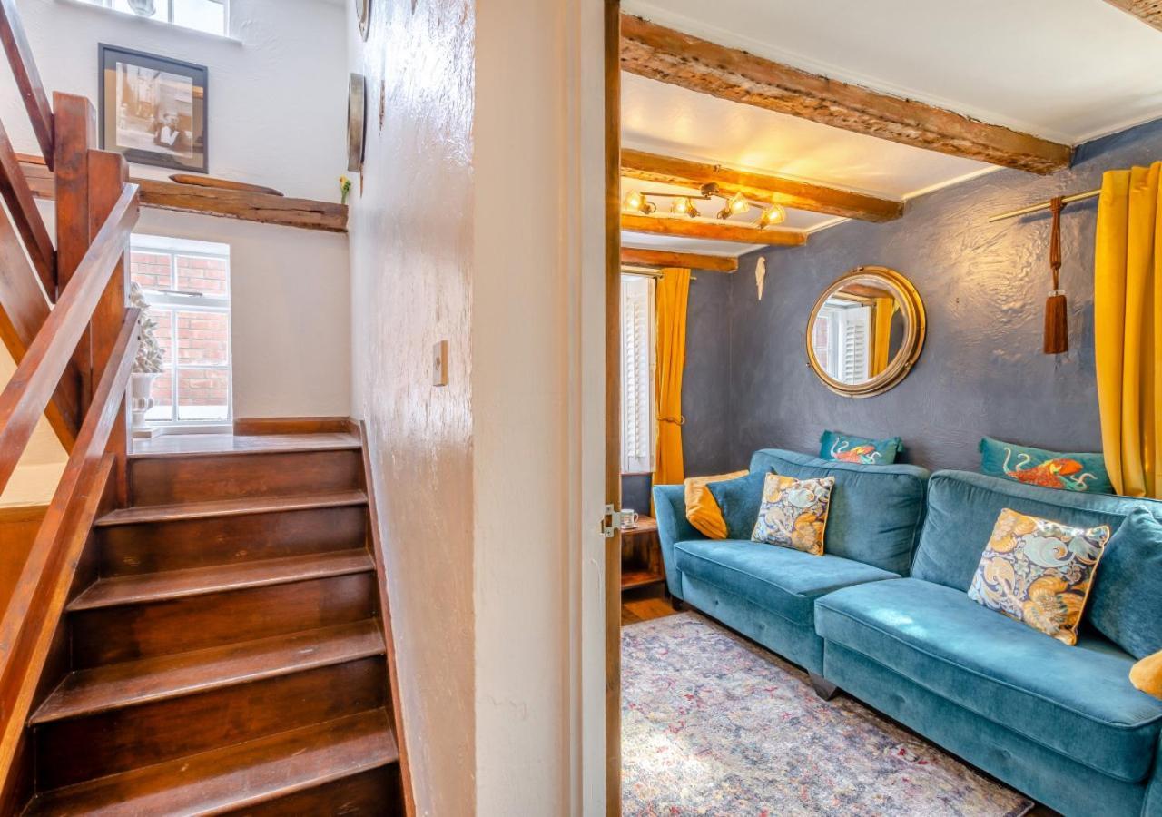 Вилла No 1 Pier Lane Уитби Экстерьер фото
