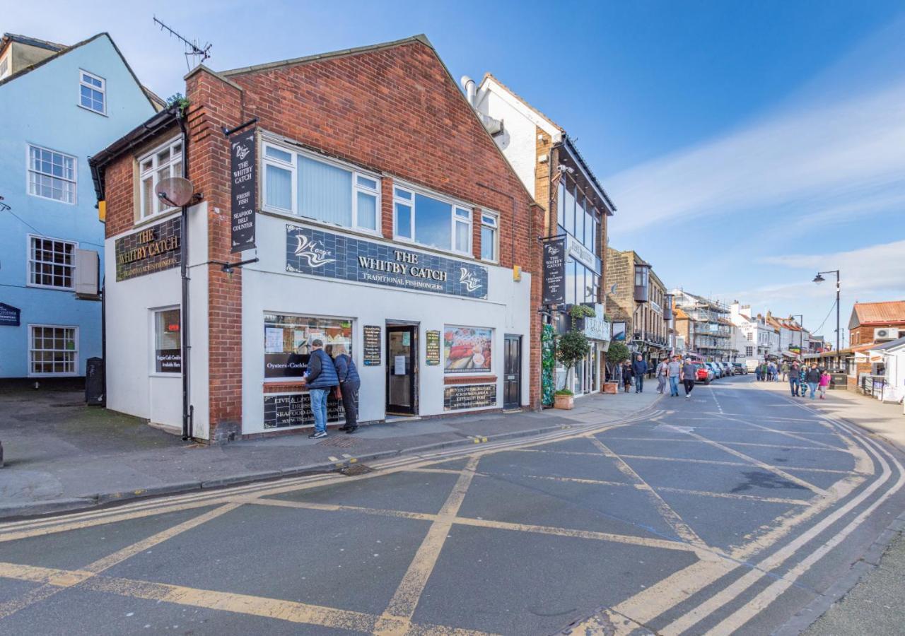 Вилла No 1 Pier Lane Уитби Экстерьер фото