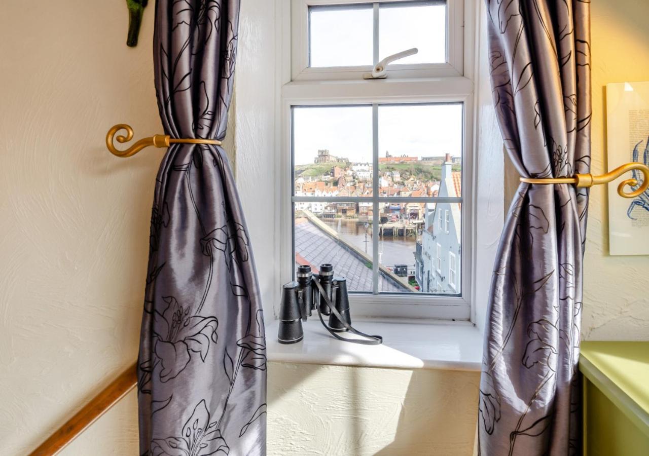 Вилла No 1 Pier Lane Уитби Экстерьер фото